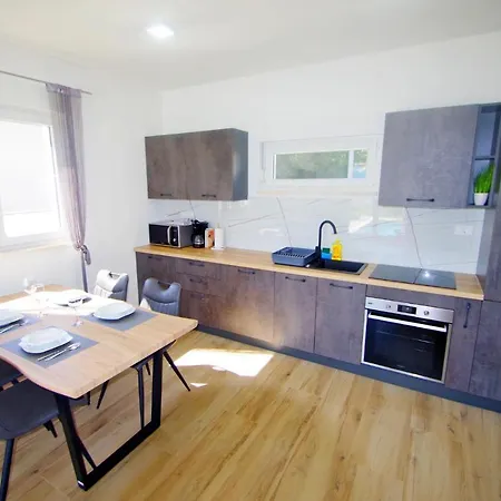 בית נופש House With Private Pool In Village